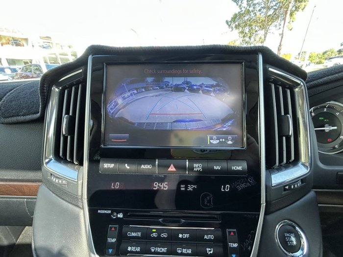 2017 TOYOTA LANDCRUISER SAHARA