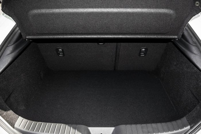 2025 Mazda 3 G20 Touring