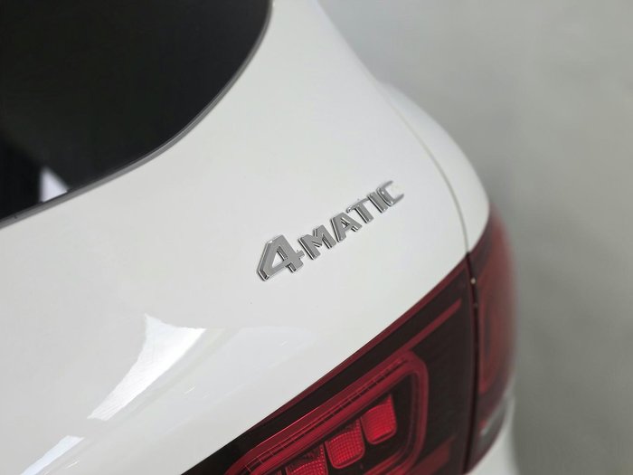 2022 Mercedes-Benz GLC-Class GLC300