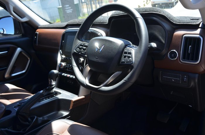 2023 Mahindra Scorpio Z8L