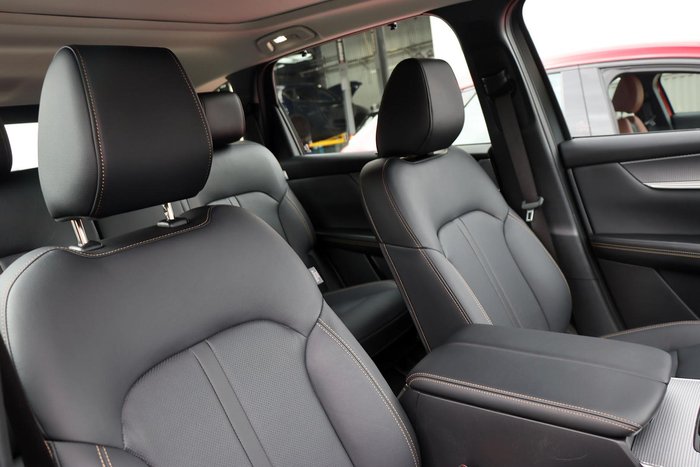 2025 Mazda CX-70 G50e GT