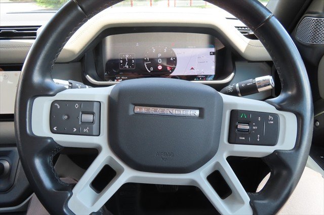 2021 Land Rover Defender 90 D300 SE