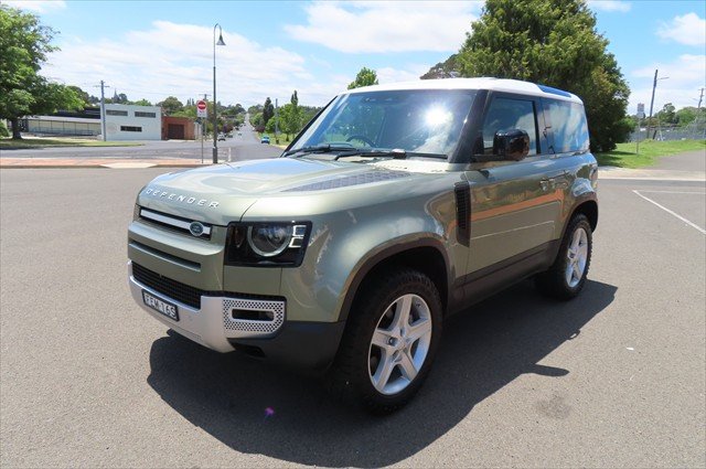 2021 Land Rover Defender 90 D300 SE