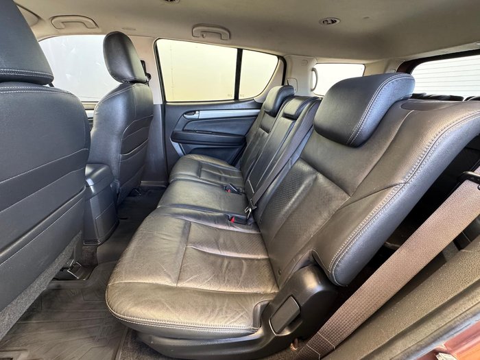 2015 Isuzu MU-X LS-T