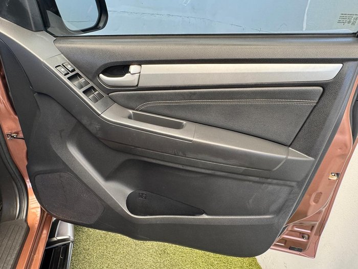 2015 Isuzu MU-X LS-T