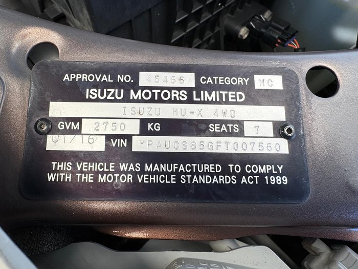 2015 Isuzu MU-X LS-T