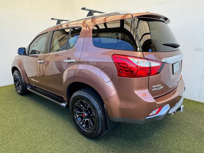 2015 Isuzu MU-X LS-T