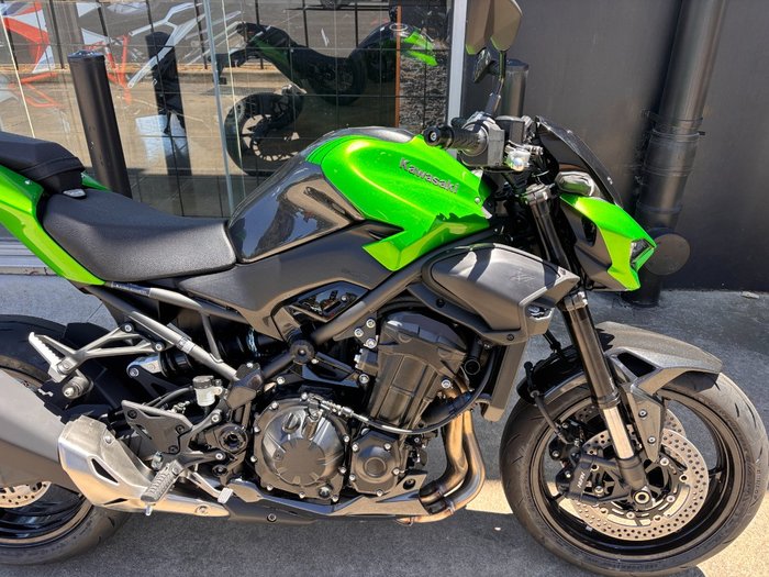2026 Kawasaki 2026 Kawasaki 900CC Z900 SUPERNAKED (ZR900STFNN) SPORTS GREEN