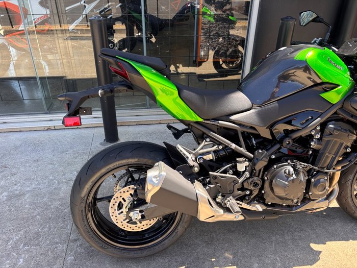 2026 Kawasaki 2026 Kawasaki 900CC Z900 SUPERNAKED (ZR900STFNN) SPORTS GREEN