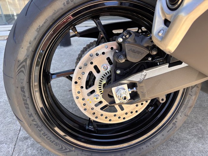 2026 Kawasaki 2026 Kawasaki 900CC Z900 SUPERNAKED (ZR900STFNN) SPORTS GREEN