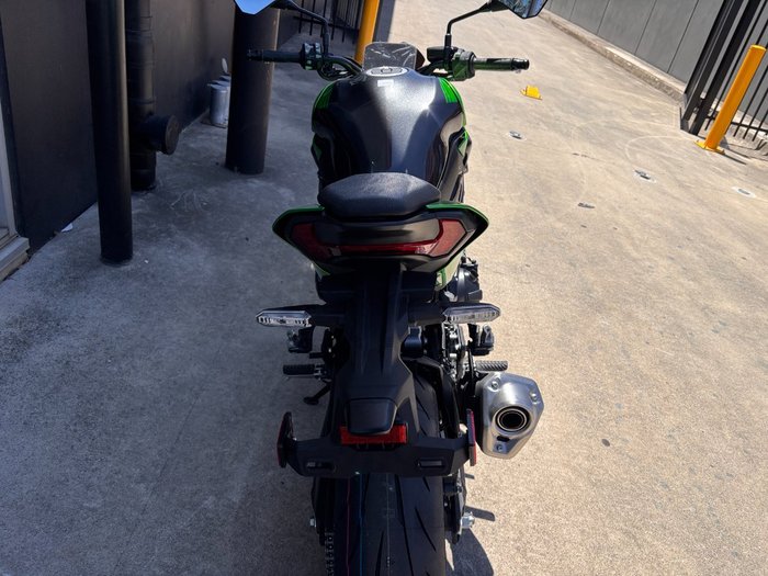 2026 Kawasaki 2026 Kawasaki 900CC Z900 SUPERNAKED (ZR900STFNN) SPORTS GREEN