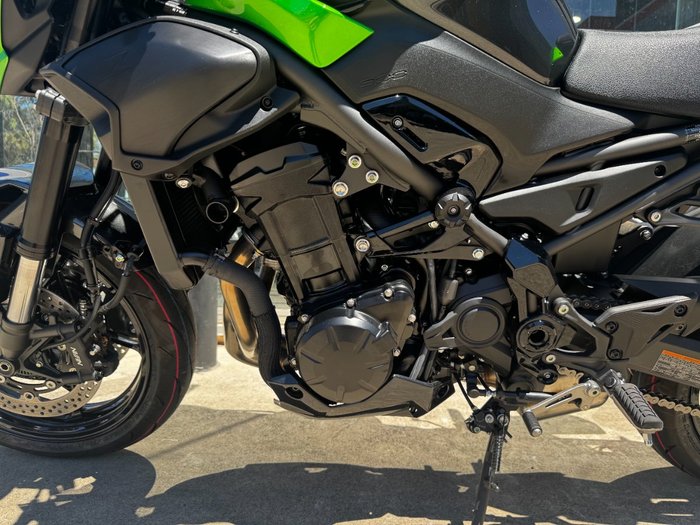 2026 Kawasaki 2026 Kawasaki 900CC Z900 SUPERNAKED (ZR900STFNN) SPORTS GREEN
