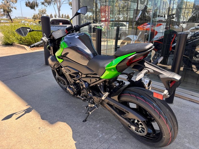2026 Kawasaki 2026 Kawasaki 900CC Z900 SUPERNAKED (ZR900STFNN) SPORTS GREEN