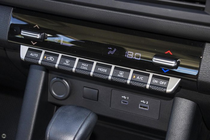 2025 Mitsubishi Triton GLX