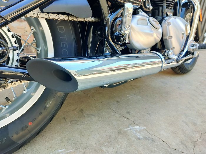 2026 TRIUMPH BONNEVILLE SPEEDMASTER ROAD RED