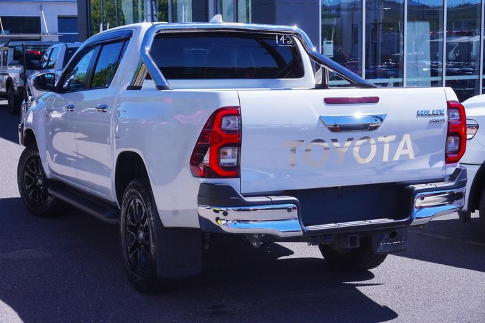 2022 Toyota Hilux SR5