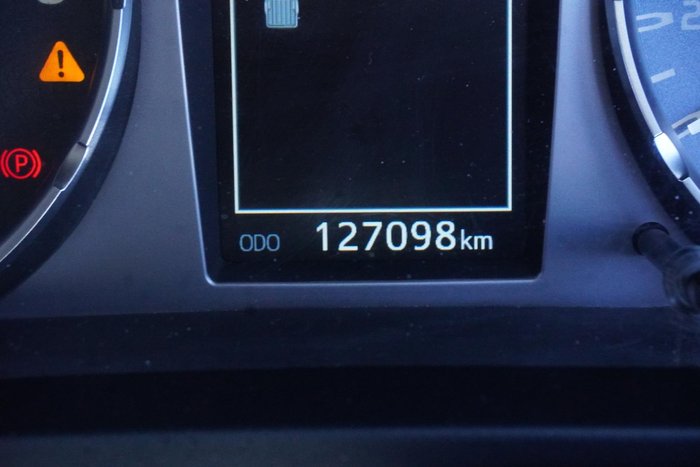 2022 Toyota Hilux SR5