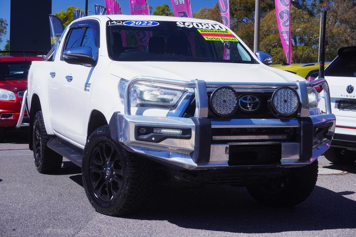2022 Toyota Hilux SR5