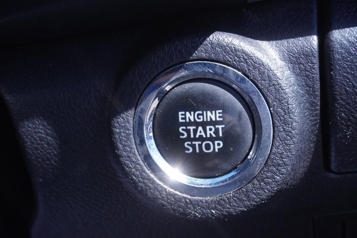 2022 Toyota Hilux SR5