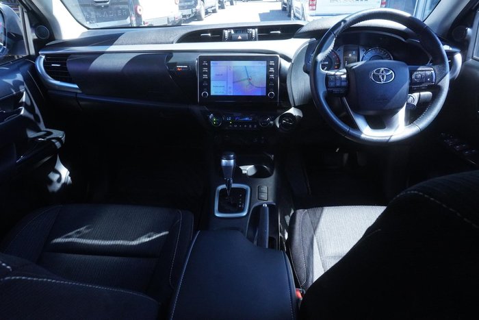 2022 Toyota Hilux SR5