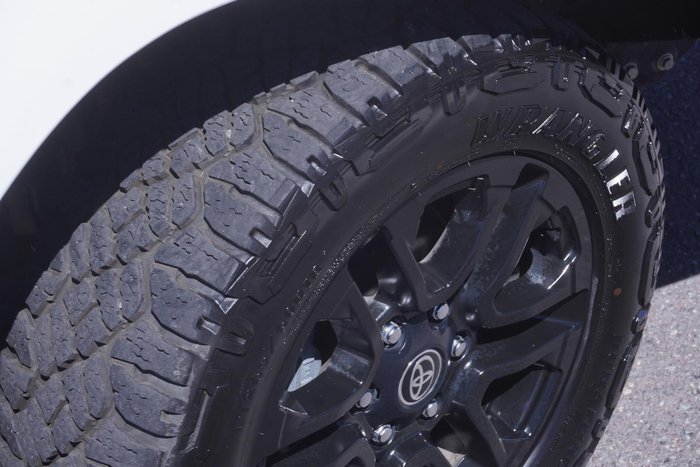 2022 Toyota Hilux SR5