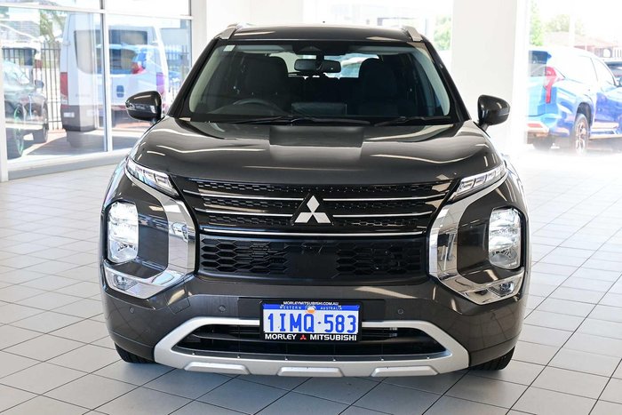 2025 Mitsubishi Outlander LS