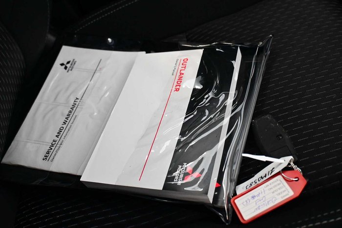 2025 Mitsubishi Outlander LS