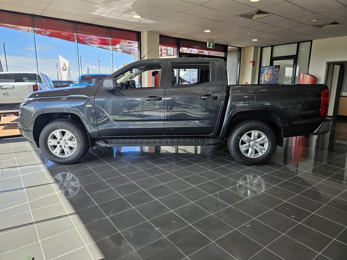 2025 Mitsubishi Triton GLX+
