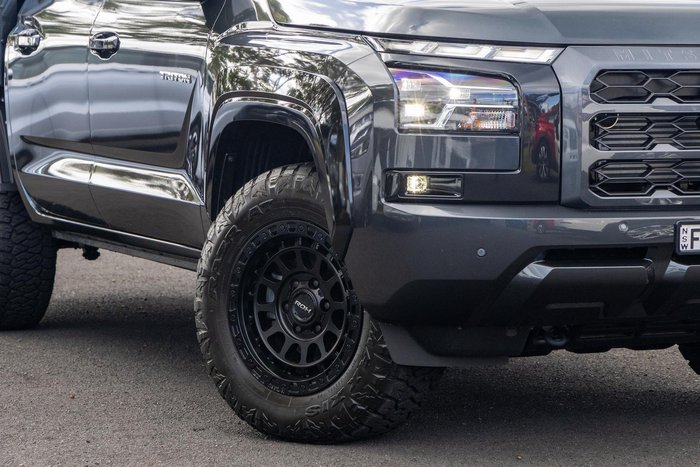 2025 Mitsubishi Triton GSR