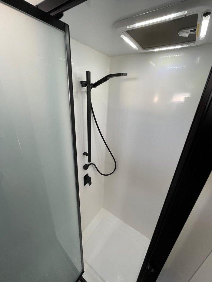 2022 Lotus Caravans Hollywood