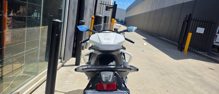 2025 CFMOTO 2025 CF MOTO 675CC 675SR-R ABS NEBULA WHITE