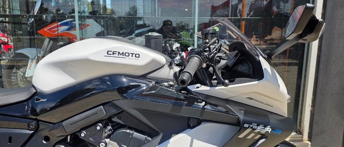 2025 CFMOTO 2025 CF MOTO 675CC 675SR-R ABS NEBULA WHITE
