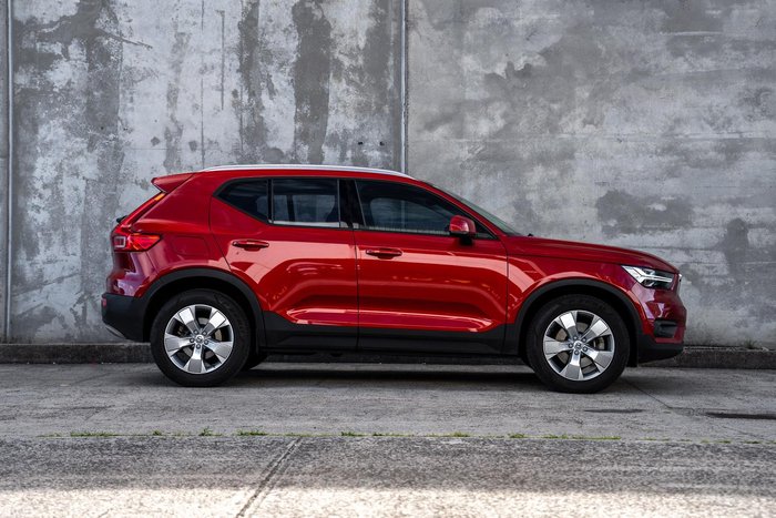 2019 Volvo XC40 T4 Momentum