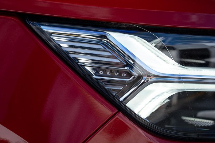 2019 Volvo XC40 T4 Momentum