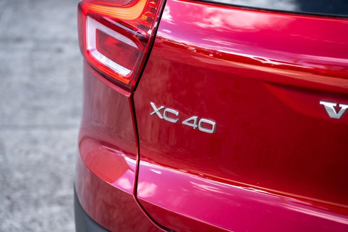 2019 Volvo XC40 T4 Momentum