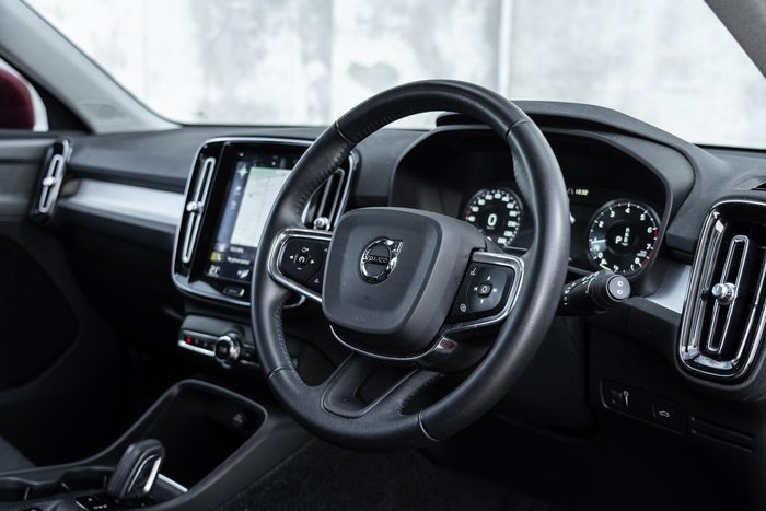 2019 Volvo XC40 T4 Momentum