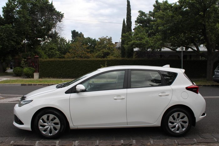 2017 Toyota Corolla Ascent ZRE182R Glacier White