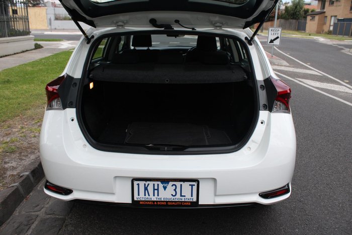 2017 Toyota Corolla Ascent ZRE182R Glacier White