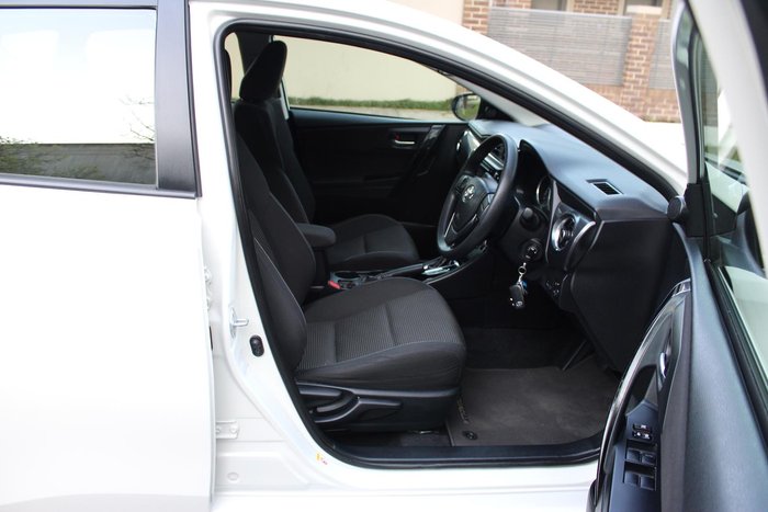 2017 Toyota Corolla Ascent ZRE182R Glacier White