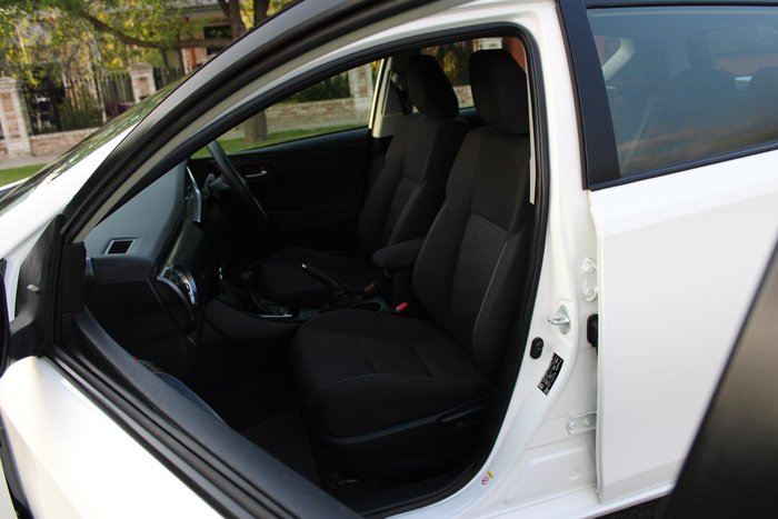 2017 Toyota Corolla Ascent ZRE182R Glacier White