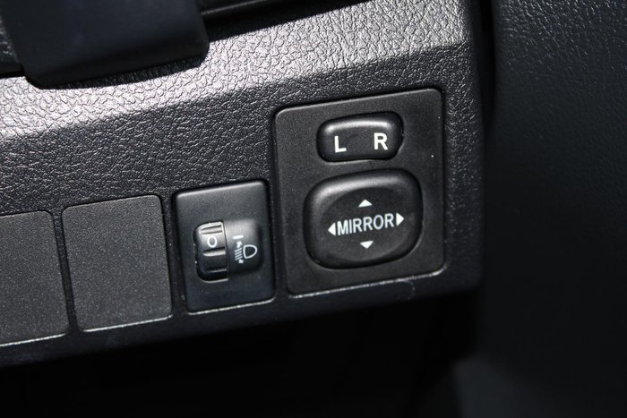 2017 Toyota Corolla Ascent ZRE182R Glacier White