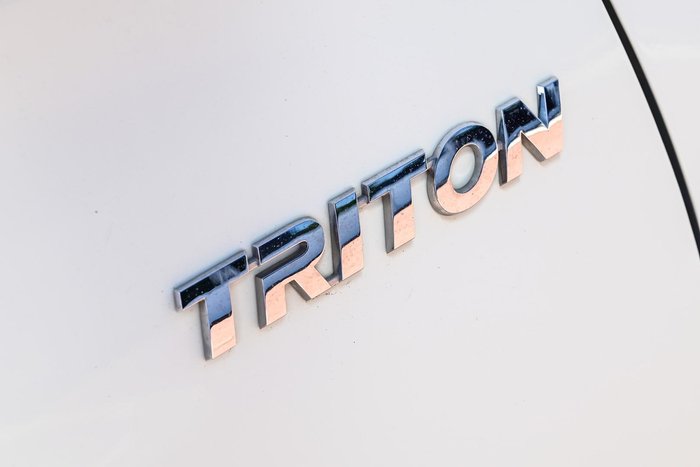 2021 Mitsubishi Triton GLX