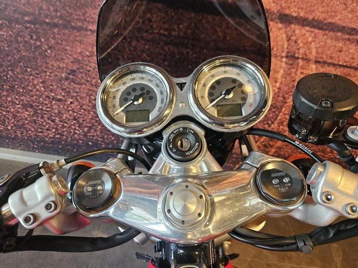 2017 Triumph Thruxton 1200 R Thruxton Red