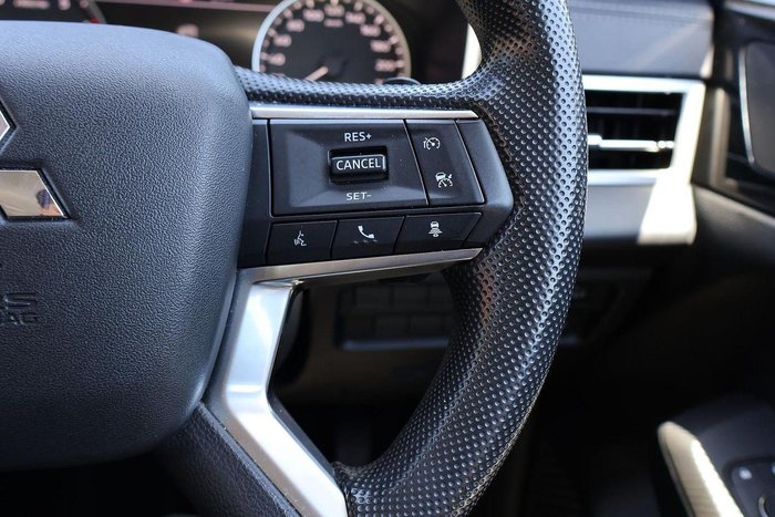 2024 Mitsubishi Outlander ES