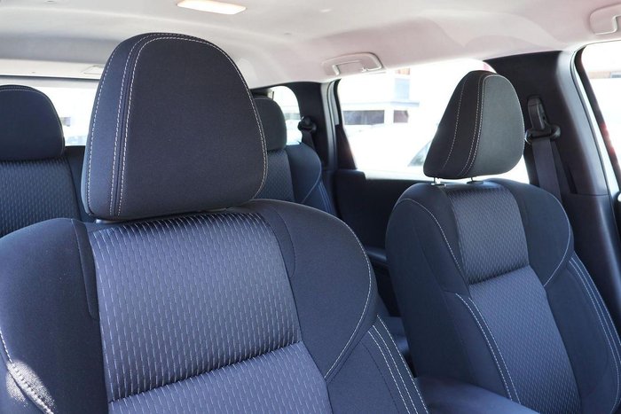 2024 Mitsubishi Outlander ES