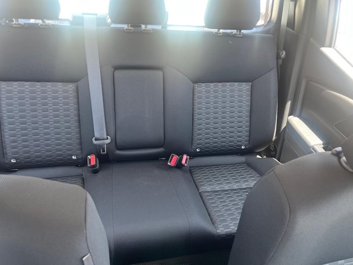 2025 Mitsubishi Triton GLX MV MY25 4X4 Dual Range White