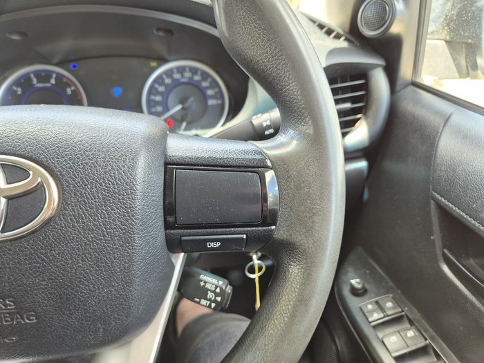 2017 Toyota Hilux SR