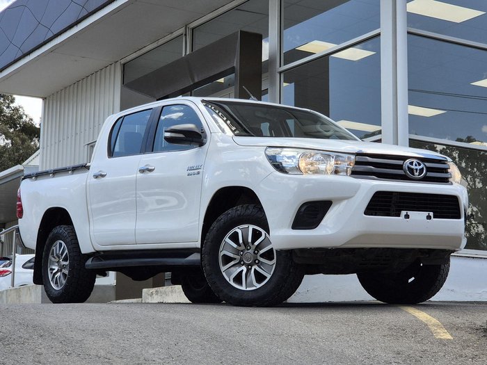 2017 Toyota Hilux SR