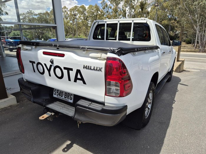 2017 Toyota Hilux SR