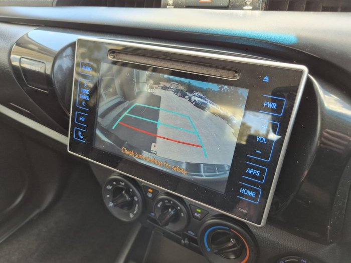 2017 Toyota Hilux SR